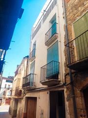 Casa a Batea. Casa al casc antic de batea