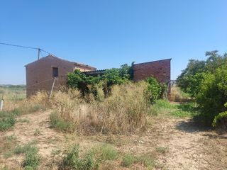 Finca r�stica a Asc�. Maset amb llum i aigua a l�illa d�asc�