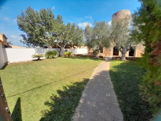 Chalet in Plaça de gonzalo torrente ballester 7