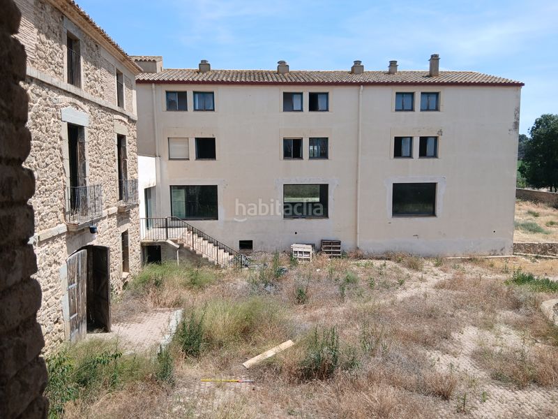 Foto 40e5db9d-6f83-48f3-87af-6d5f504f4190. Edificio en Almacelles