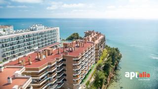 Apartment  Carrer del roquer. Espectaculares vistas al mar, con licencia turstica hutt