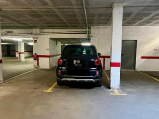Aparcament cotxe  Carrer major. Plaza de parking en salou