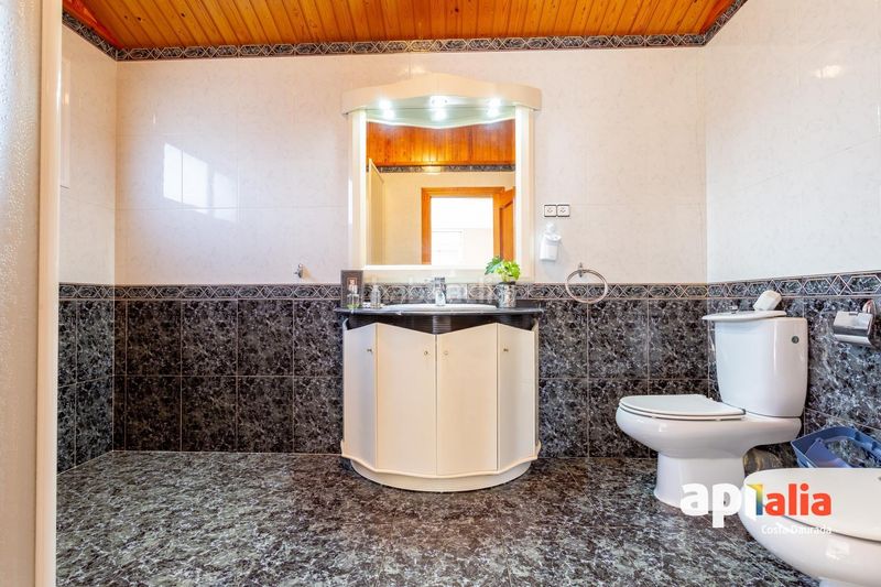 Foto e7c71fa4-431d-4902-be80-f5d6db5f0a34. Casa amb calefacció aparcament a Centre Salou