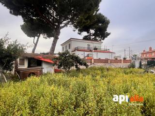 Terreny residencial  Carrer de la bassa. Parcela urbana de 328m2 en venta en salou