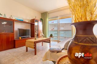 Flat  Carrer del terrer. Espectacular piso de 3 habitaciones en salou con parking y licen