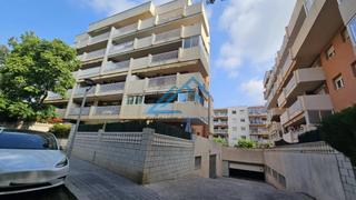 Parking coche  Carrer del montsant. Plaza de parking en venta en el centro de salou!