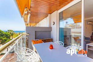 Flat  Passeig del miramar. Espectacular piso de 3 habitaciones con vistas laterales al mar
