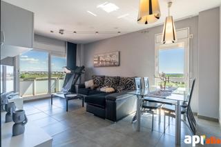 Pis  Vía màxima. Maravilloso piso de 4 habitaciones en vilaseca, con parking