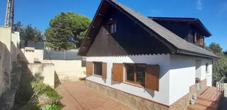 Maison à Piera. Gran casa en urbanización