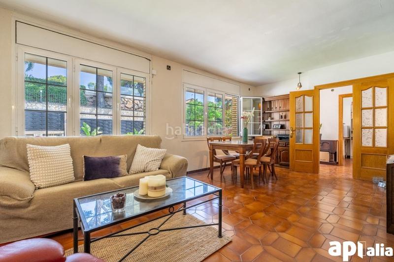 Foto 98afd049-6d2e-48ee-b5d3-519d73e50c4d. Chalet fantástica casa asilada en Covamar Salou