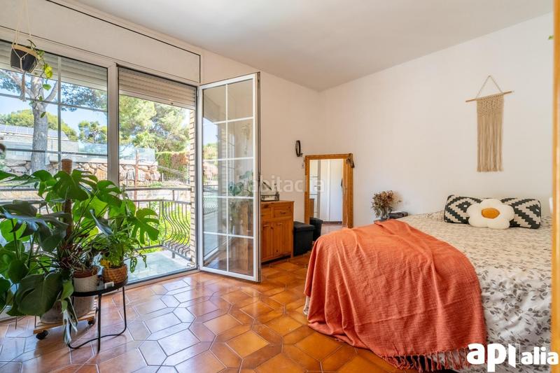 Foto c2267b0d-bd5e-4ff5-896a-6a7e5a9e1937. Chalet fantástica casa asilada en Covamar Salou