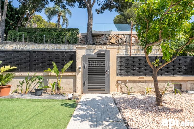 Foto cc5a43af-6304-45fd-aa73-29804c6713b3. Chalet fantástica casa asilada en Covamar Salou