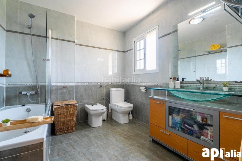 Foto ebbdb3a9-ec59-4b9f-8cc0-53b68aa32f7e. Chalet fantástica casa asilada en Covamar Salou