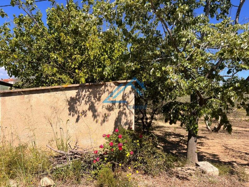 Foto f04e9fb3-c784-4eb1-93a7-79c6b87926d8. Finca rústica a Vinyols i els Arcs