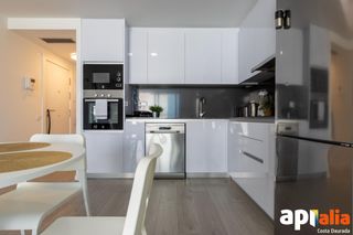 Piso  Avenida de salvador vilaseca. Fant�stico piso de 3 habitaciones en salou