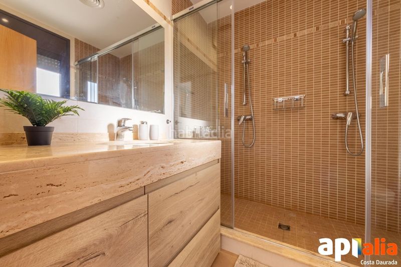 Foto e47d0c3b-4042-48dd-826d-f631b34a12da. Casa adossada amb calefacció aparcament piscina a Miami Platja