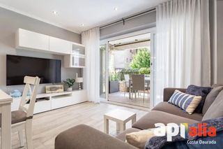 Pis  Carrer sol del. Piso en 2 l�nea mar con 3 dormitorios