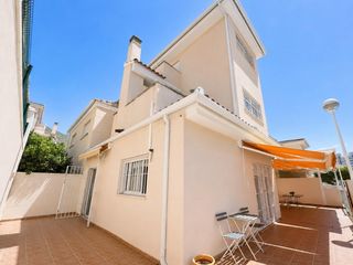 Reihenhaus in Rac�. Tu hogar junto al mar en eden santa marta amplitud, comodidad y