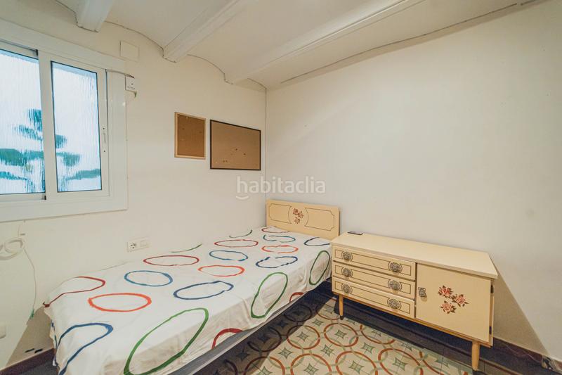 Foto 00c3324a-02e4-4d39-85d5-78e1c8a4e438. Piso  con encanto de 2 dormitorios junto plaza santa madrona en Barcelona