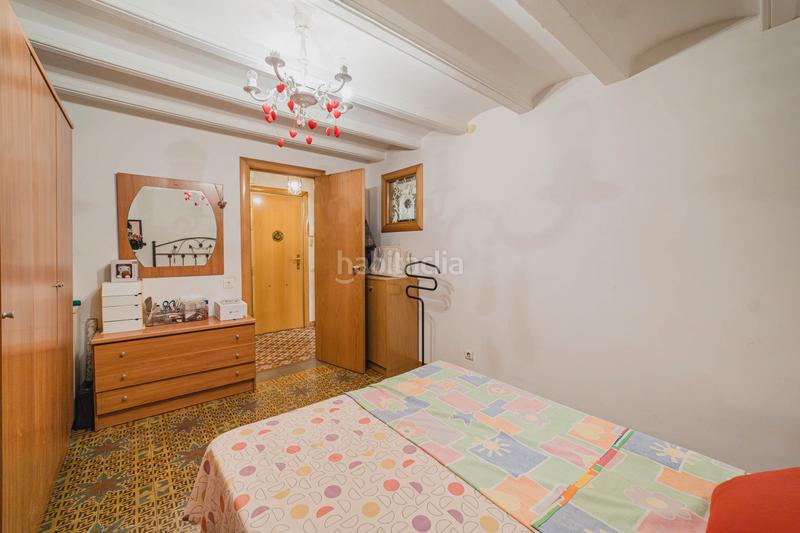 Foto 413121d8-0436-4ad4-87e0-97edff3eed03. Piso  con encanto de 2 dormitorios junto plaza santa madrona en Barcelona