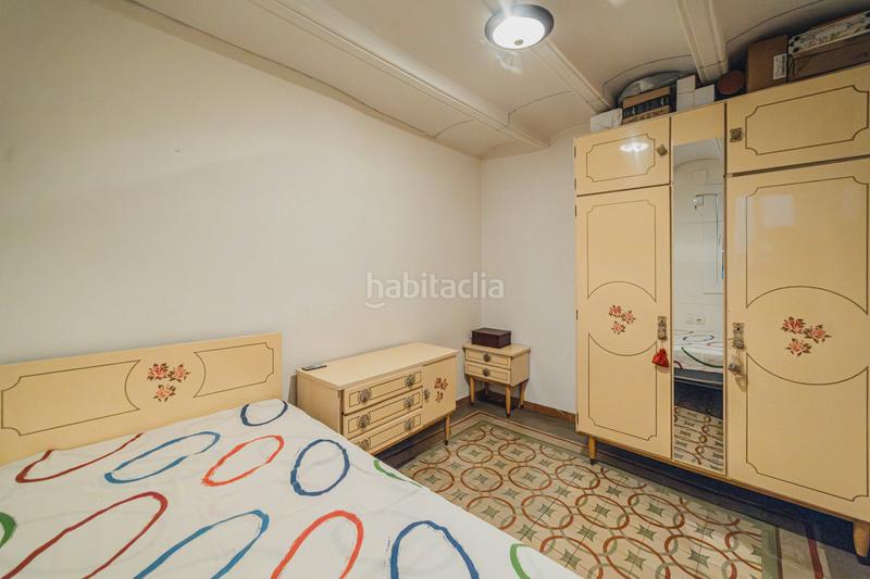 Foto 424e4915-0a01-4ee7-af9a-cbb0d366f454. Piso  con encanto de 2 dormitorios junto plaza santa madrona en Barcelona