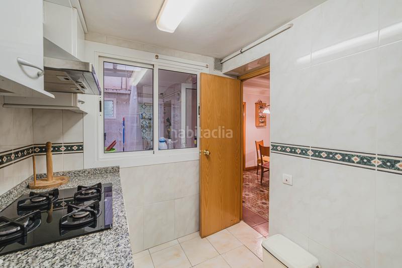 Foto 72d4912b-16f8-4e55-b8c4-ec012d8fa121. Piso  con encanto de 2 dormitorios junto plaza santa madrona en Barcelona