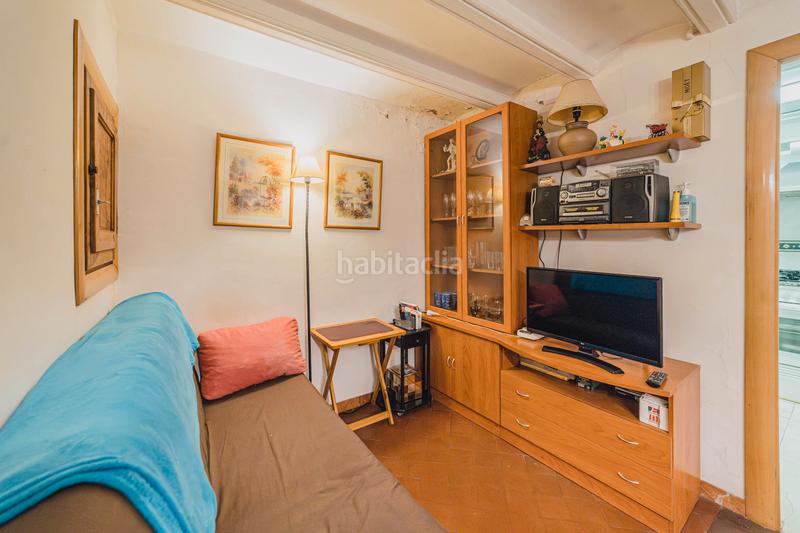 Foto a9536ac0-076c-423b-a5b7-6f995948a290. Piso  con encanto de 2 dormitorios junto plaza santa madrona en Barcelona