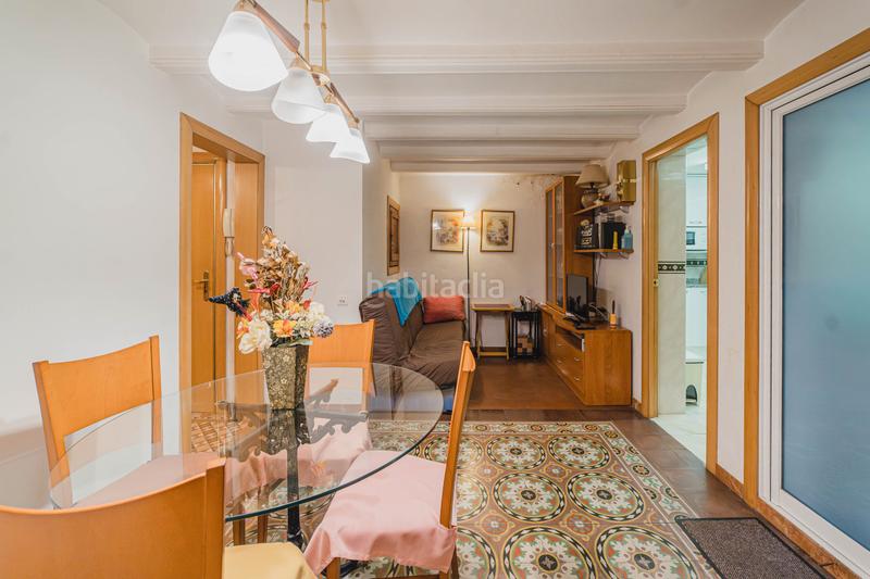 Foto f4c018da-9769-4c25-aadc-f85b43c73542. Piso  con encanto de 2 dormitorios junto plaza santa madrona en Barcelona
