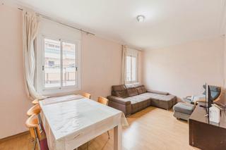 Appartement  Carrer de vilamarí. Luminoso piso alto y totalmente exterior junto a la avenida roma