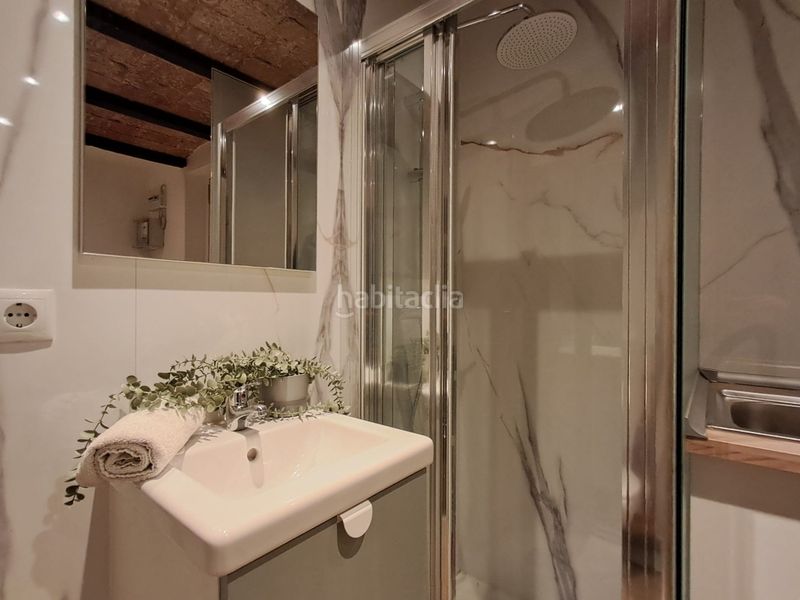 Foto c7209f68-4b51-4fe8-814d-2a831d0756ef. Local comercial a La Nova Esquerra de l´Eixample Barcelona