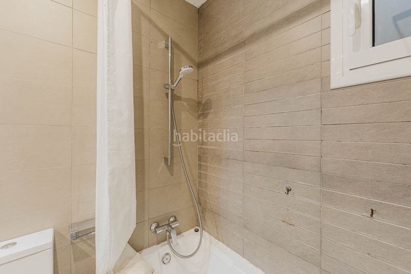 Foto e87acbb7-04d9-4623-9706-28d3758b0231. Pis amb calefacció a Sants Barcelona