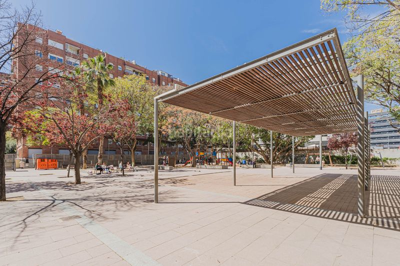 Foto 154f2a7f-a2f2-4b66-aee8-fd775ee5aba8. Pis amb calefacció a La Nova Esquerra de l´Eixample Barcelona