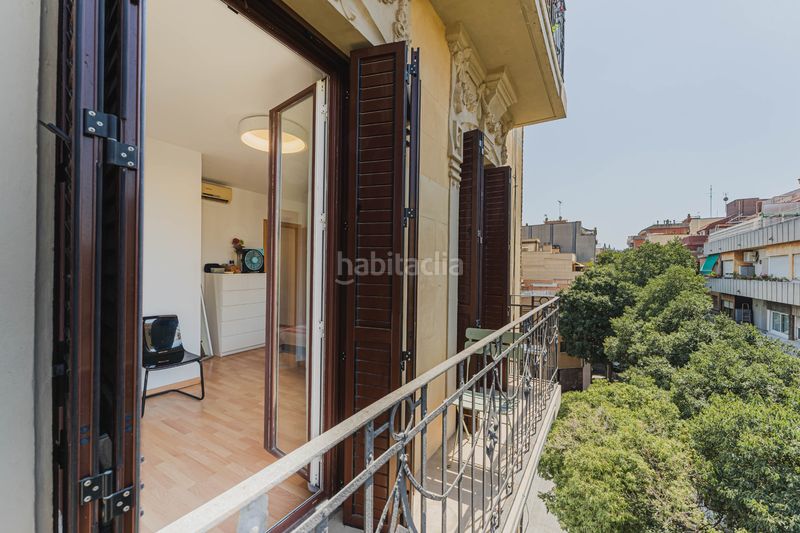 Foto f3349e46-e896-4d83-8cf0-2bbba09bf382. Piso  en planta alta con balcón y vistas despejadas en Hostafrancs en Barcelona