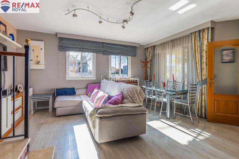 Foto 1147bf10-bf13-485d-9747-0267364c5d85. Casa adossada amb aparcament a L´Olivera Palma de Mallorca