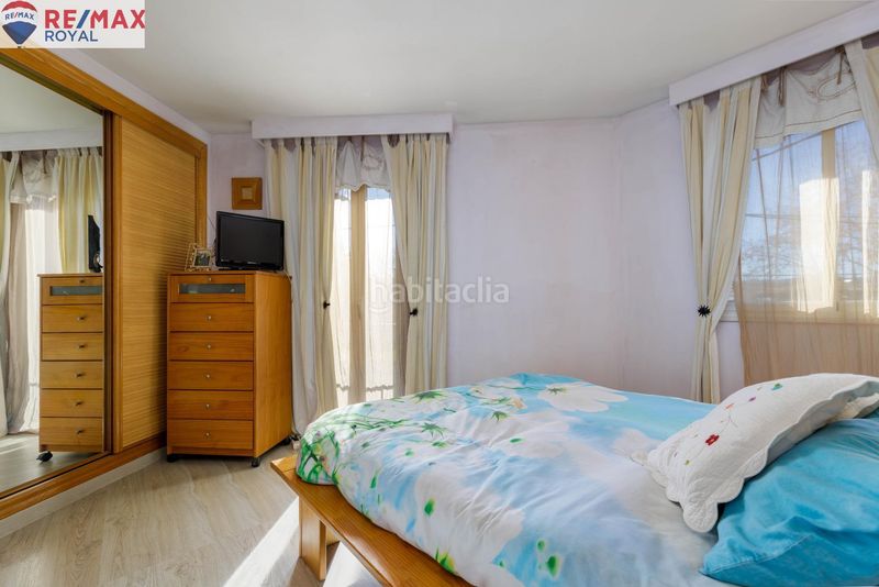 Foto 30d4fe11-afb6-4a87-b9a9-f227dc74fcb6. Casa adossada amb aparcament a L´Olivera Palma de Mallorca