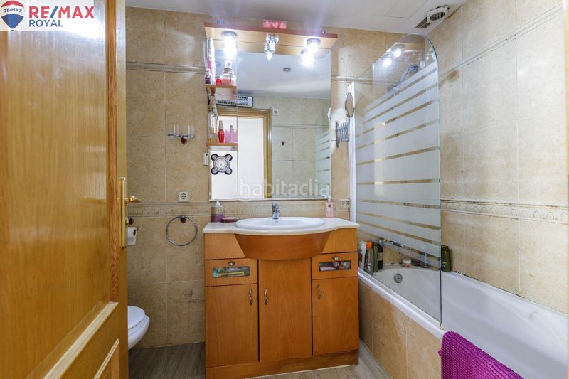 Foto 7700be46-173f-4fa3-bd10-747663845ea9. Casa adossada amb aparcament a L´Olivera Palma de Mallorca