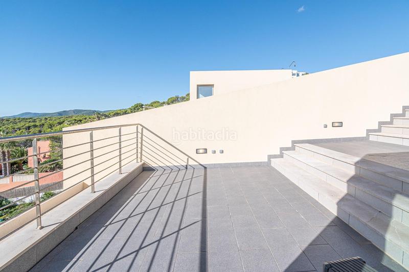 Foto 12869558-beeb-404a-9ac6-e0cd9c16a253. Casa adossada amb aparcament piscina a Cala Ratjada Capdepera