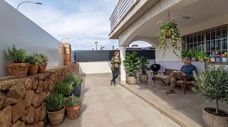 Planta baixa  Camino can alegria. Planta baja con terraza privada y piscina, a 260 m del mar