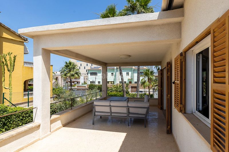 Foto 096954e1-e105-440e-be3c-c8bad3d3ee21. Xalet amb aparcament piscina a S´Arenal Palma de Mallorca