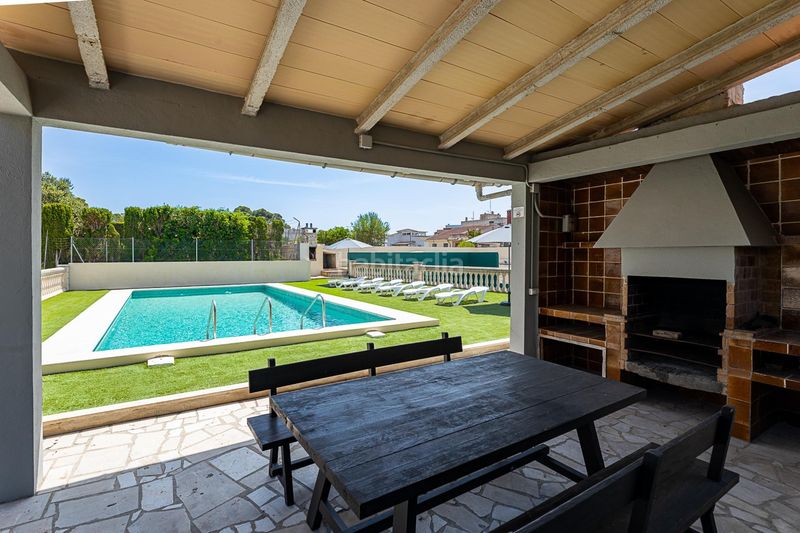 Foto 55d2fb7c-3a15-48b5-8bc4-95e5185b4496. Xalet amb aparcament piscina a S´Arenal Palma de Mallorca