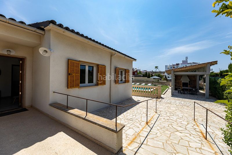 Foto 5e1298d4-a7b0-4f65-8b9f-88a2f7c0d459. Xalet amb aparcament piscina a S´Arenal Palma de Mallorca