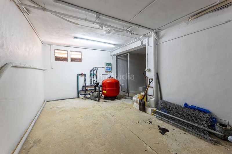 Foto baaa5840-4d5e-4e93-8b49-c4e0c37e538b. Xalet amb aparcament piscina a S´Arenal Palma de Mallorca