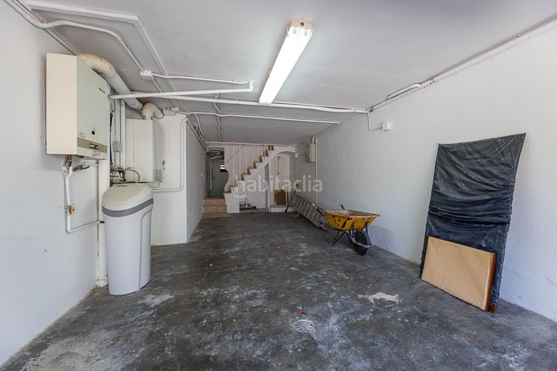 Foto c83fb07a-3ea8-4940-ace0-b55737bd9b62. Xalet amb aparcament piscina a S´Arenal Palma de Mallorca