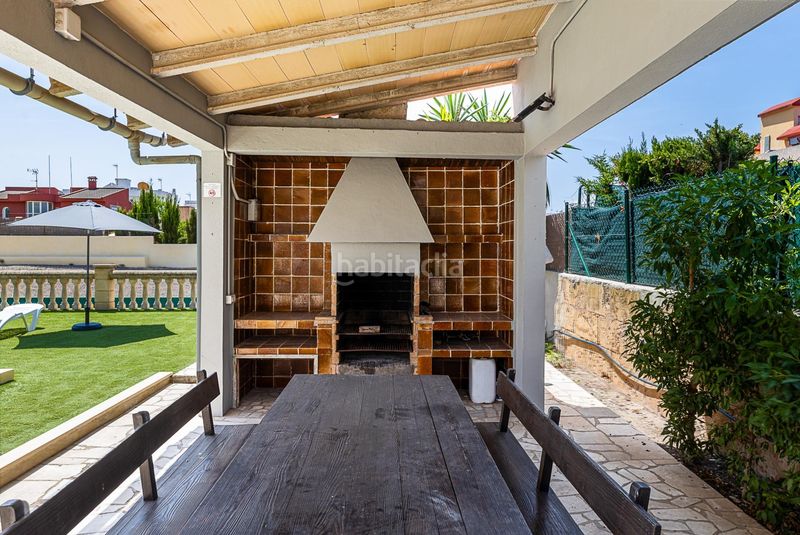 Foto f4d511e4-def0-4373-afcd-895c2953e349. Xalet amb aparcament piscina a S´Arenal Palma de Mallorca