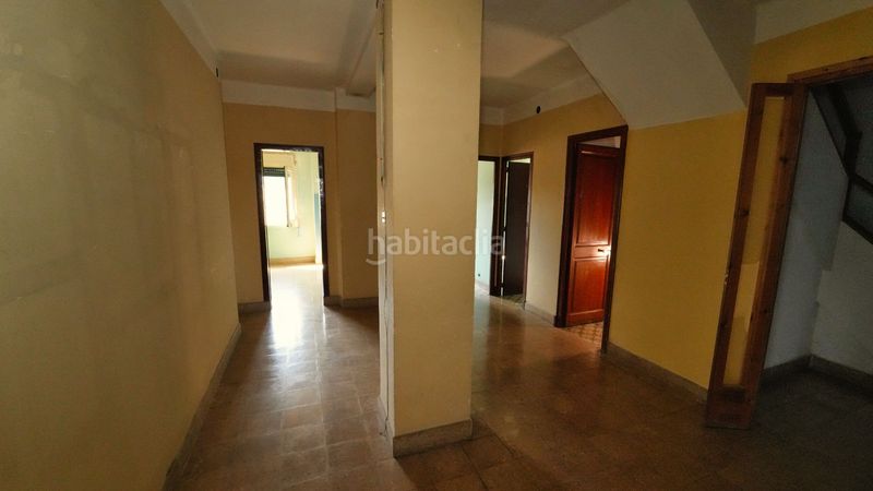 Foto f41aa083-abf8-4ec4-88d6-b4a749a1f97c. Edificio in Castellterçol