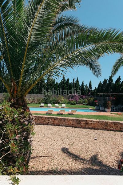 Foto 054cc8a7-0950-407f-9a9a-4c5c72024299. Chalet finca con alma mediterránea, un oasis privado con piscina y gran parcela en sant francesc xavier en Formentera
