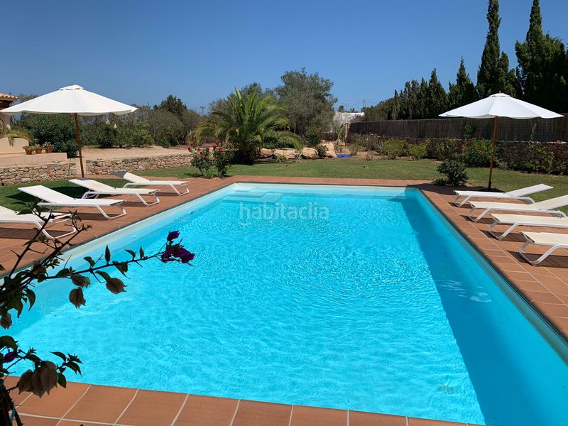 Foto 24033a0d-7ff2-4466-8e48-6d61b1ec6c52. Chalet finca con alma mediterránea, un oasis privado con piscina y gran parcela en sant francesc xavier en Formentera