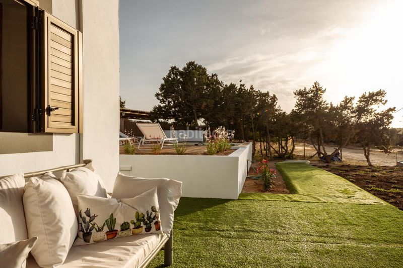Foto f4979b5f-782e-45d9-b4f1-6a70ed904718. Chalet finca con alma mediterránea, un oasis privado con piscina y gran parcela en sant francesc xavier en Formentera