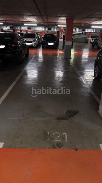 Foto 4ff96c52-38ca-49ae-86d3-377f9546ca8f. Parking voiture dans Centre-Estació Gavà