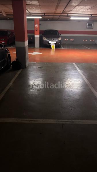 Foto fddf6c0a-e83e-4f68-9544-8258aea4e7f2. Parking voiture dans Centre-Estació Gavà